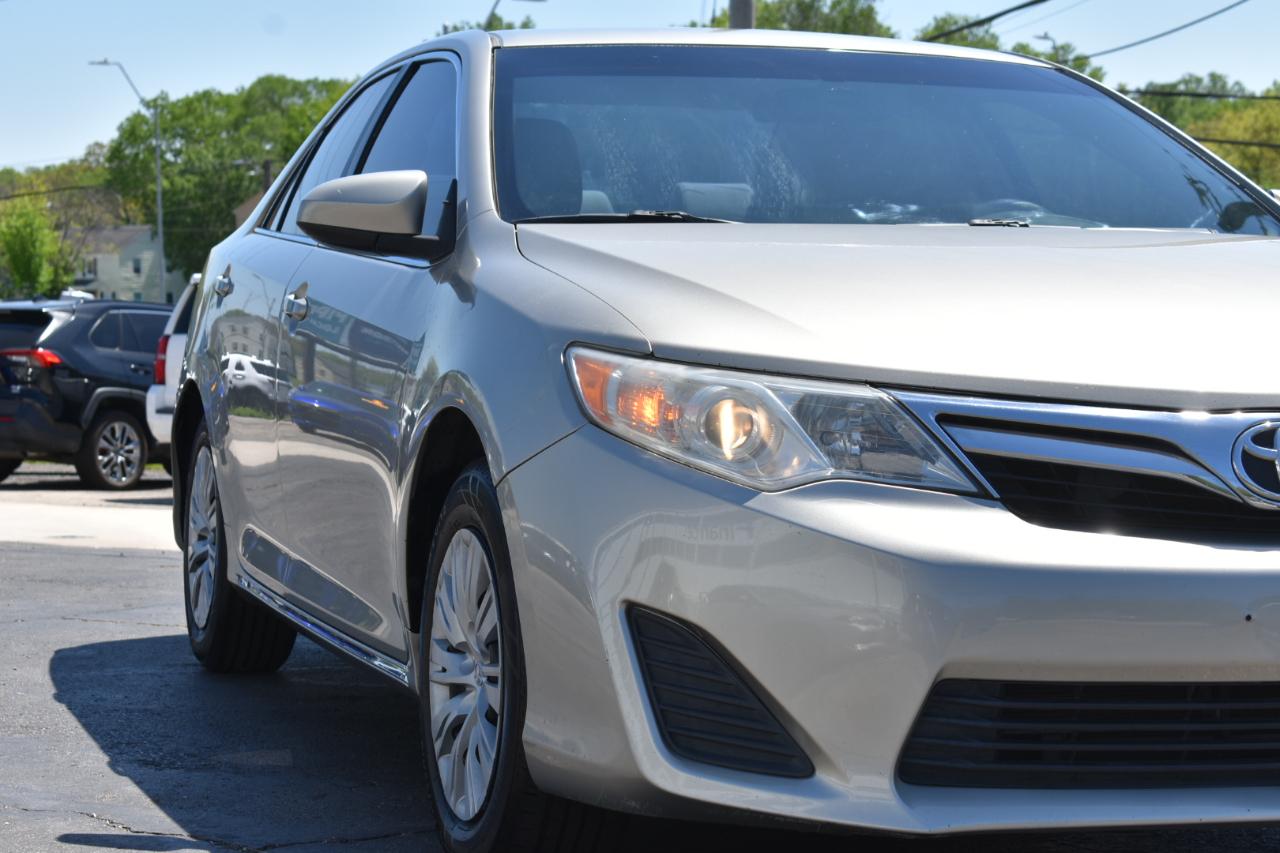 Toyota Camry LE 4D Sedan 2014