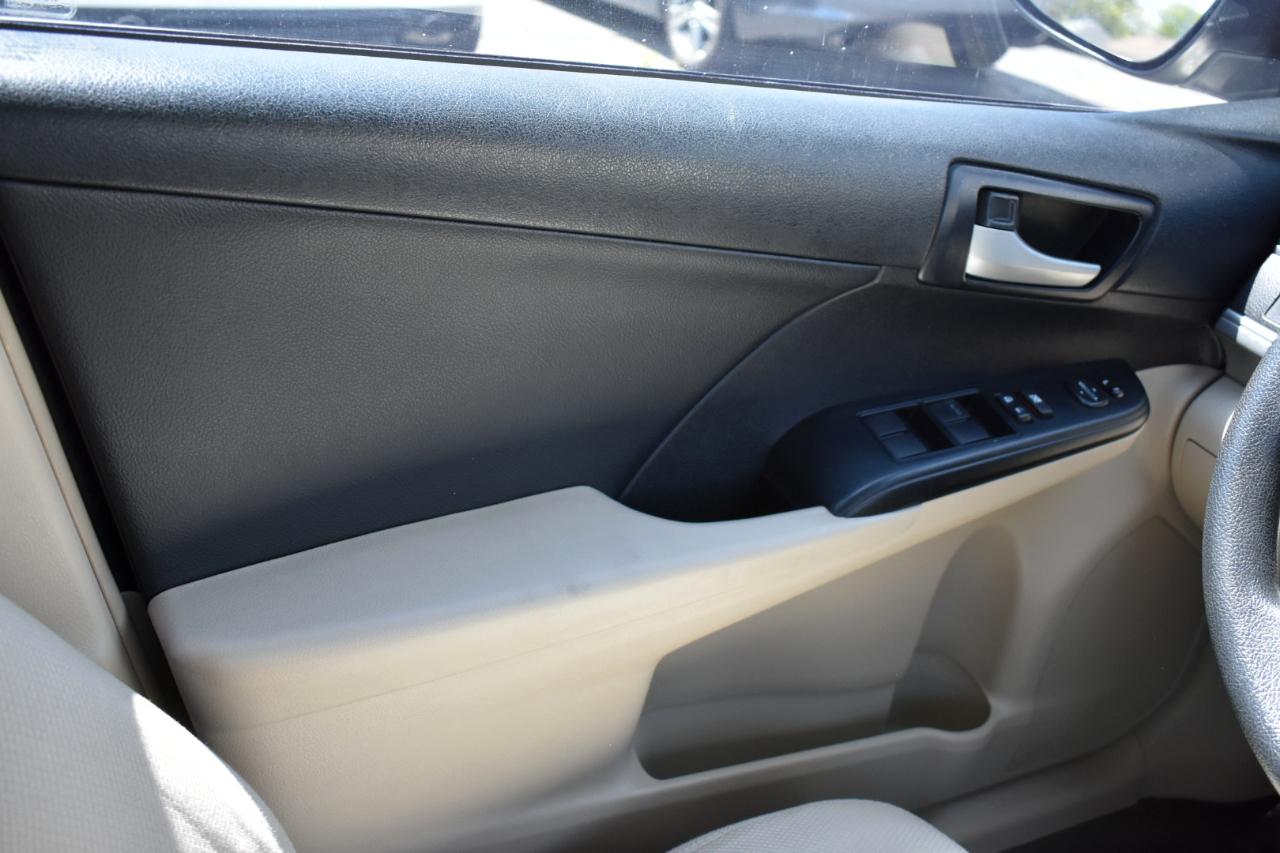 Toyota Camry LE 4D Sedan 2014