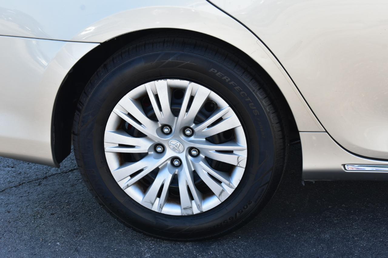 Toyota Camry LE 4D Sedan 2014