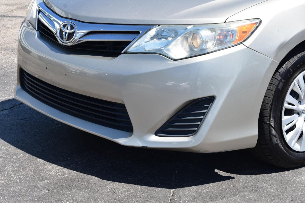 Toyota Camry LE 4D Sedan 2014