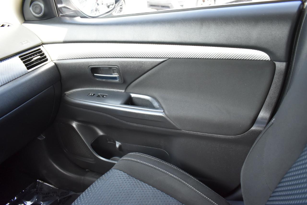 Mitsubishi Outlander SEL 2WD 2018