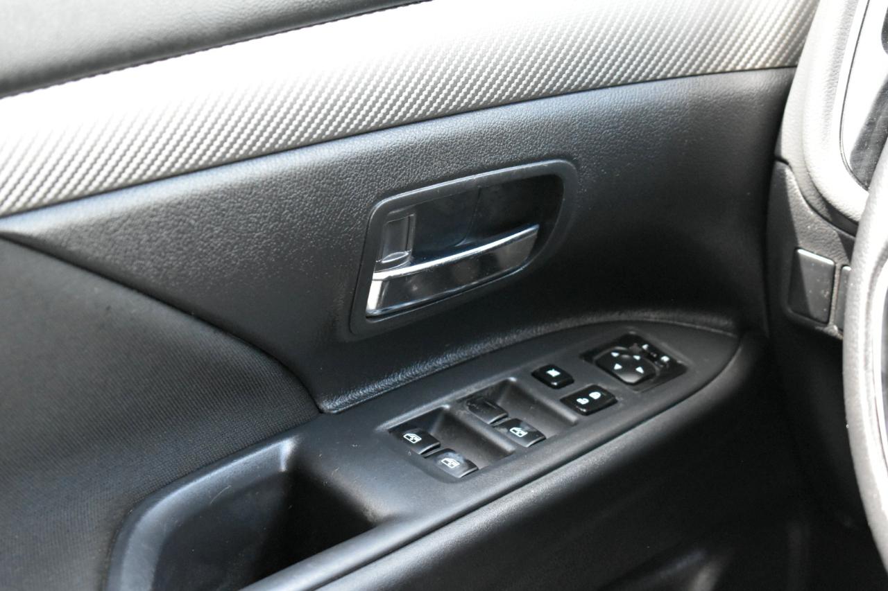 Mitsubishi Outlander SEL 2WD 2018