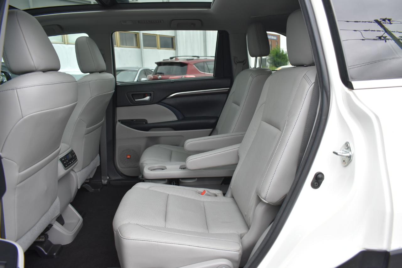 Toyota Highlander Limited AWD V6 2016