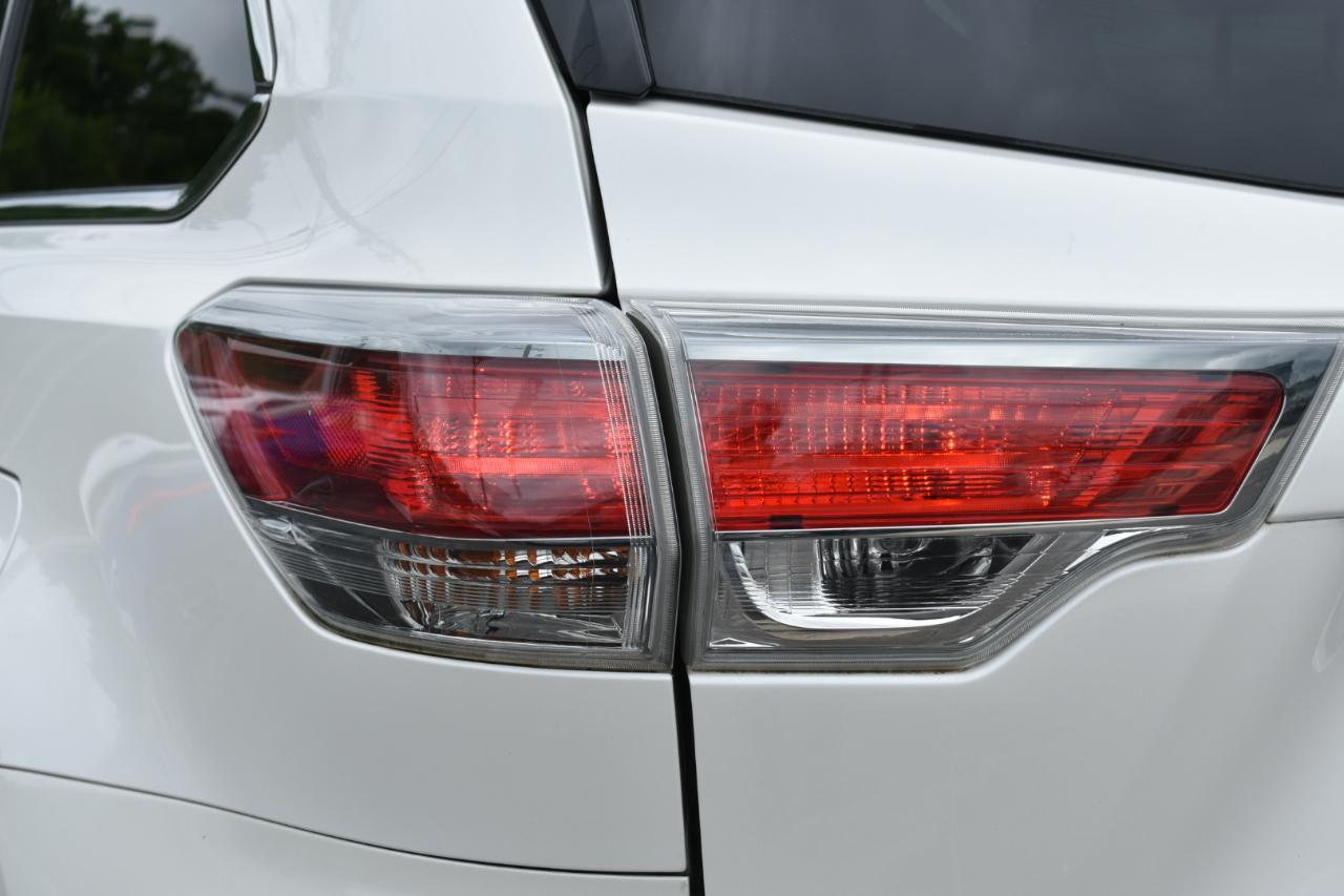 Toyota Highlander Limited AWD V6 2016