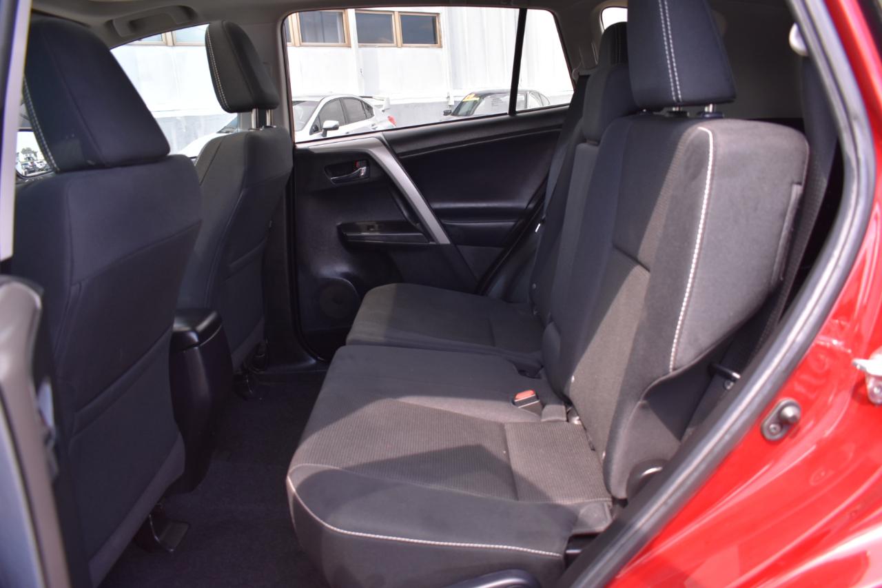 Toyota RAV4 XLE FWD 2018