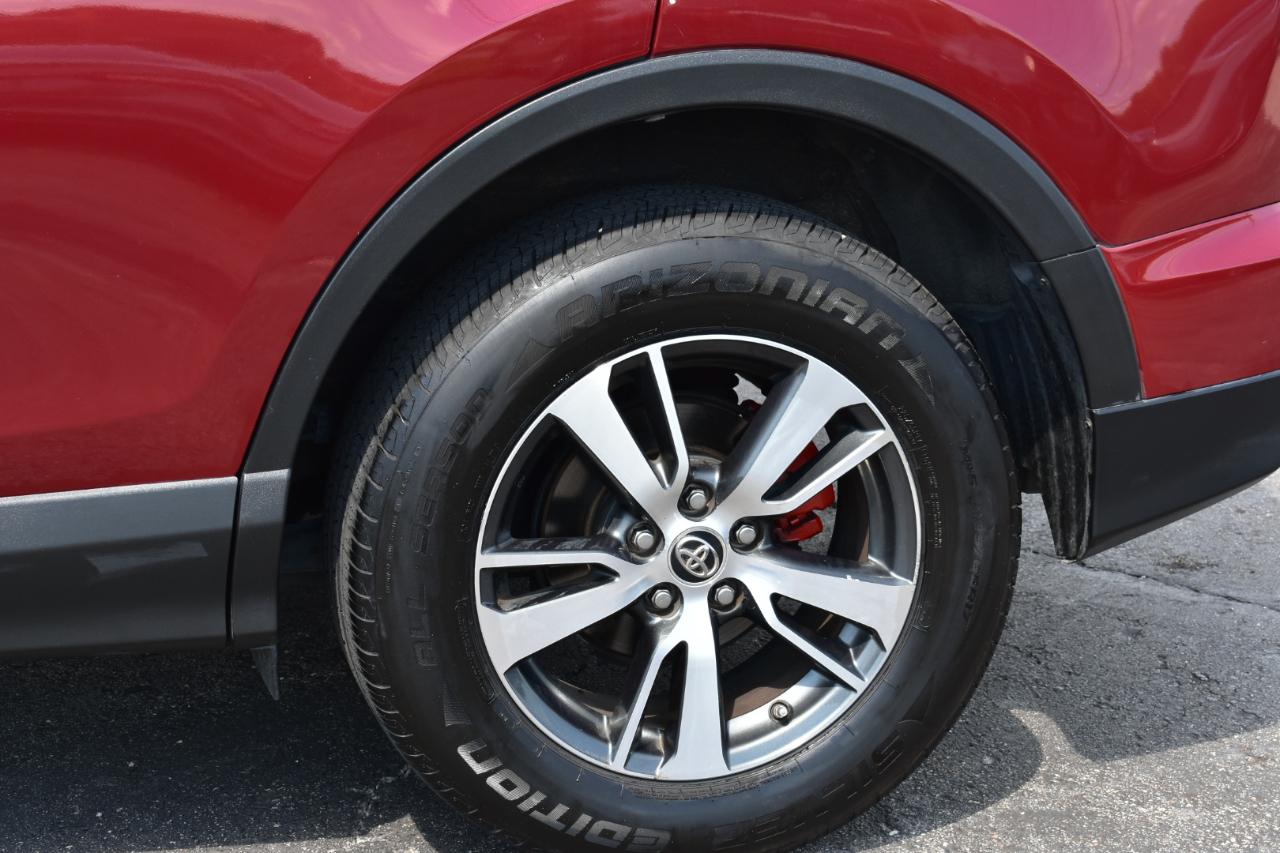 Toyota RAV4 XLE FWD 2018