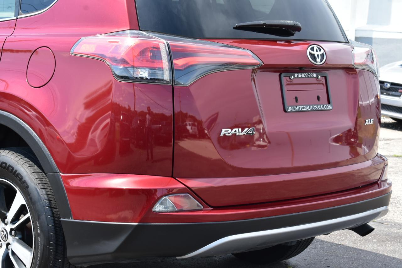 Toyota RAV4 XLE FWD 2018