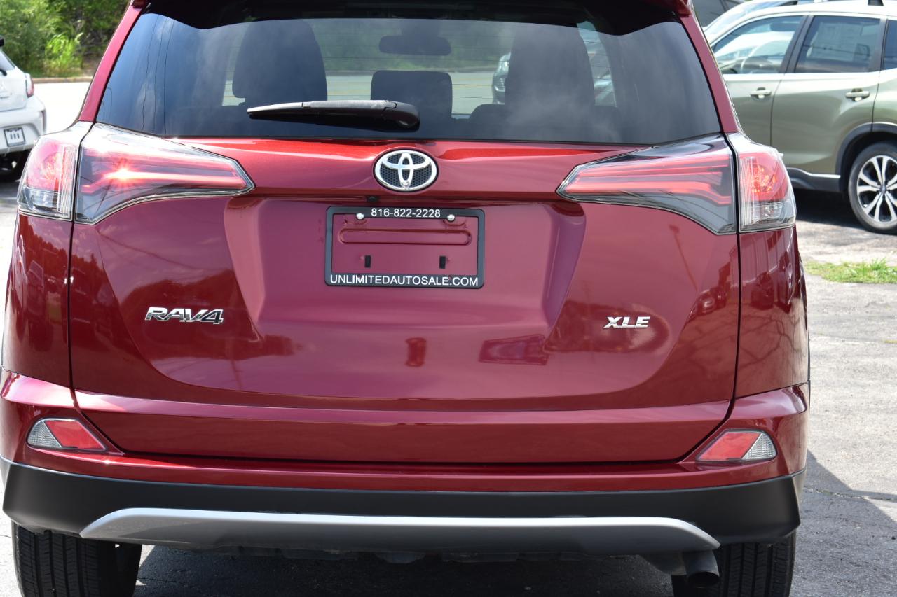 Toyota RAV4 XLE FWD 2018