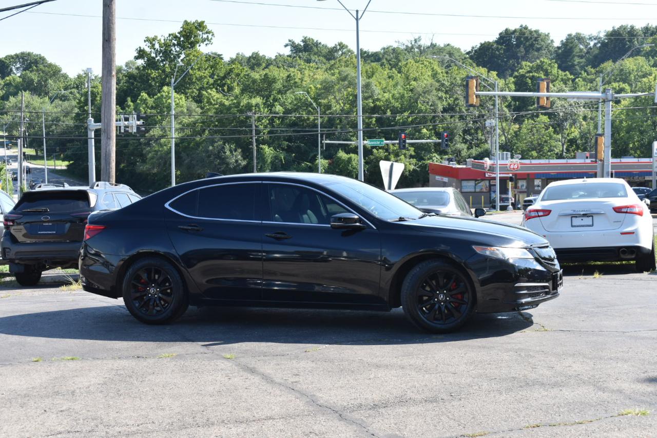 Acura TLX Base 2.4L 2017