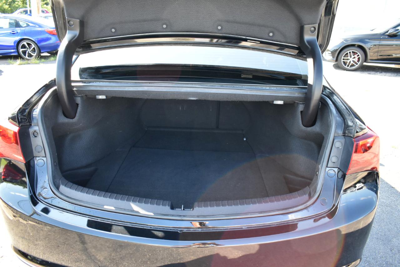 Acura TLX Base 2.4L 2017