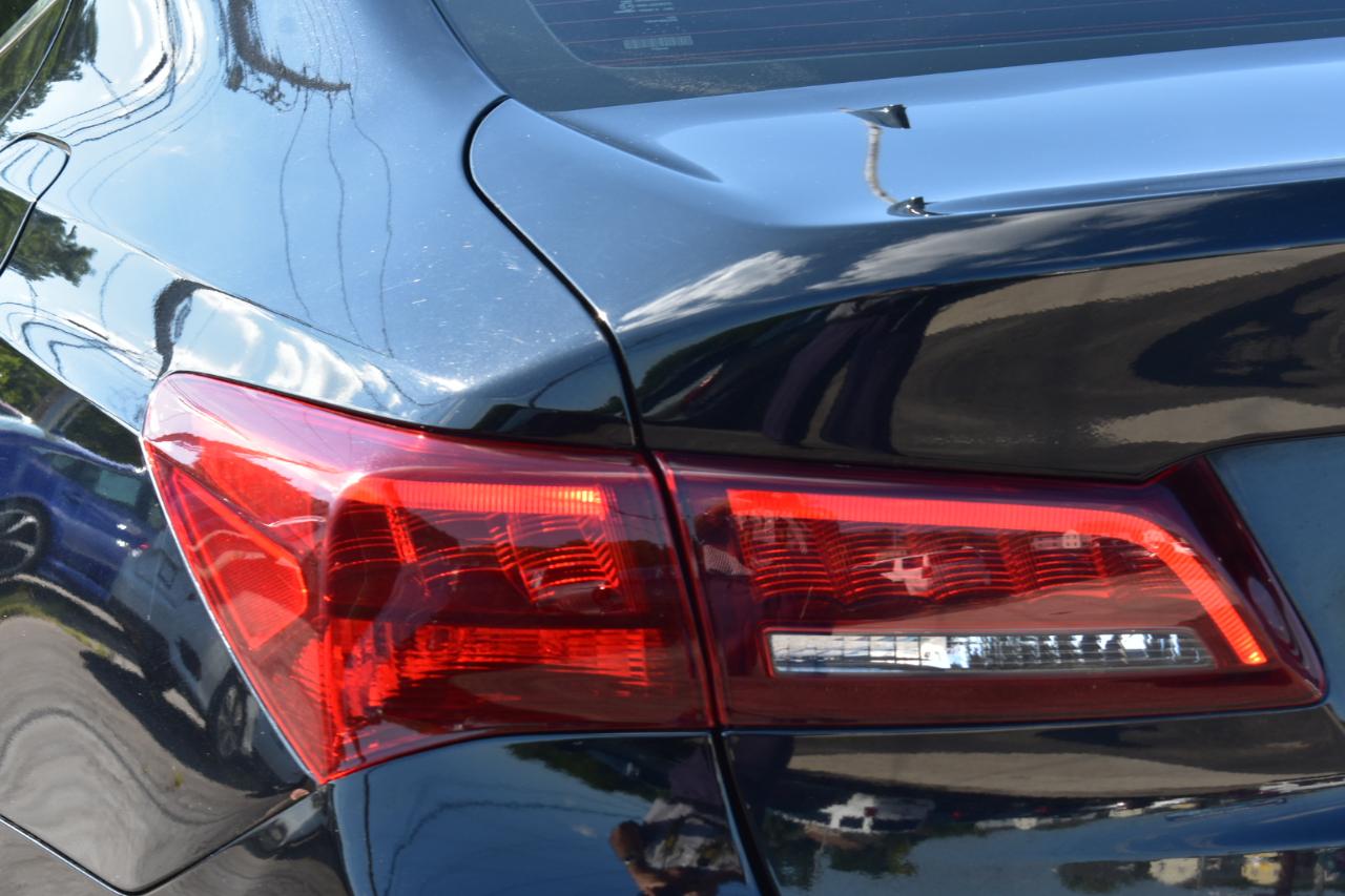 Acura TLX Base 2.4L 2017