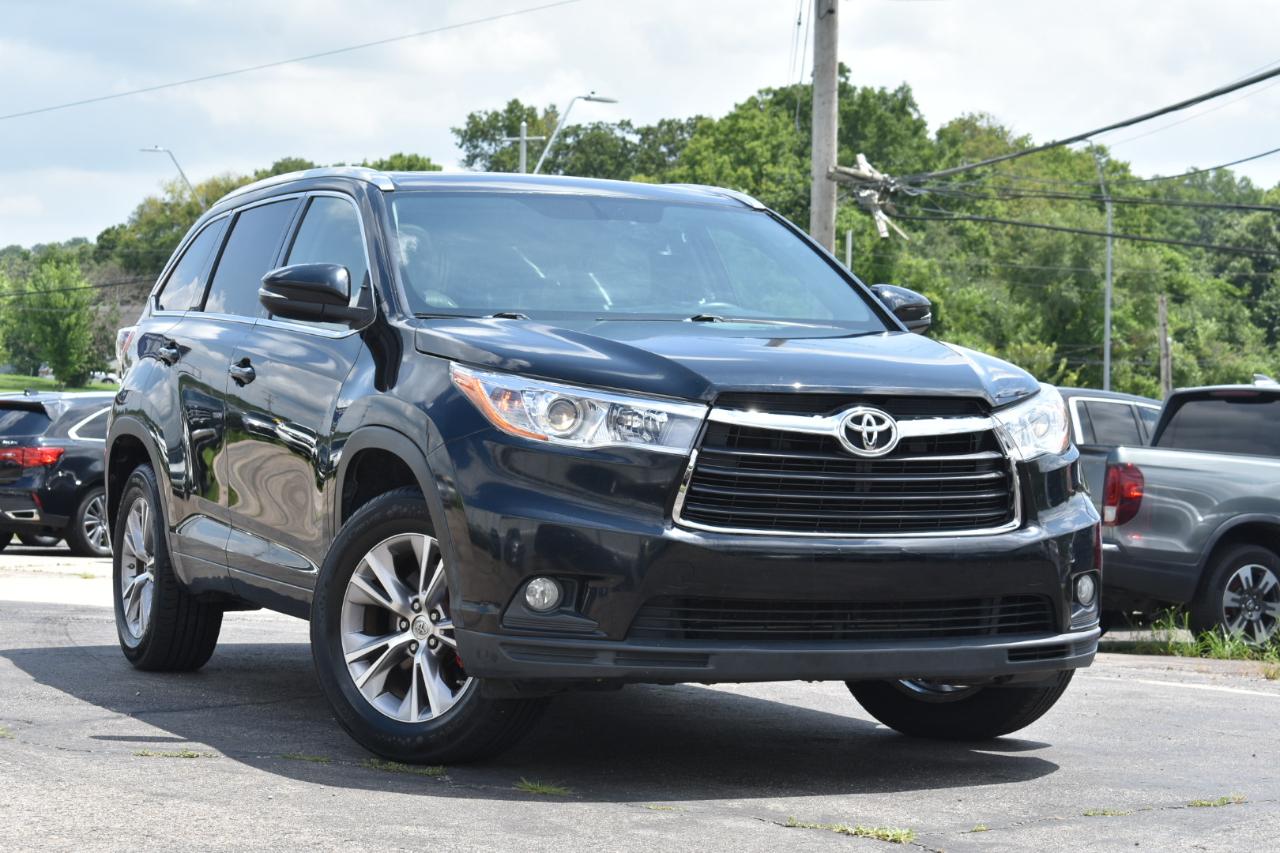 Toyota Highlander XLE FWD V6 2015