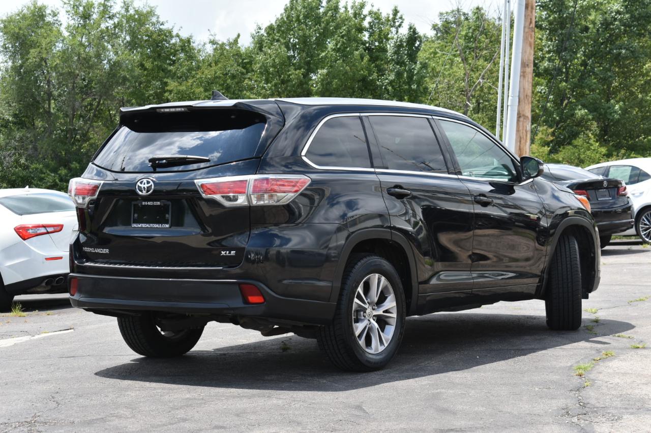 Toyota Highlander XLE FWD V6 2015