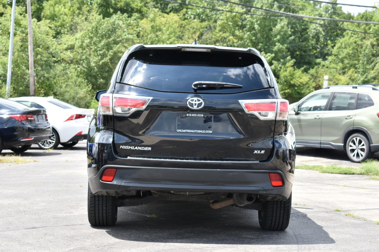 Toyota Highlander XLE FWD V6 2015