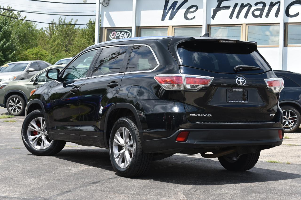 Toyota Highlander XLE FWD V6 2015
