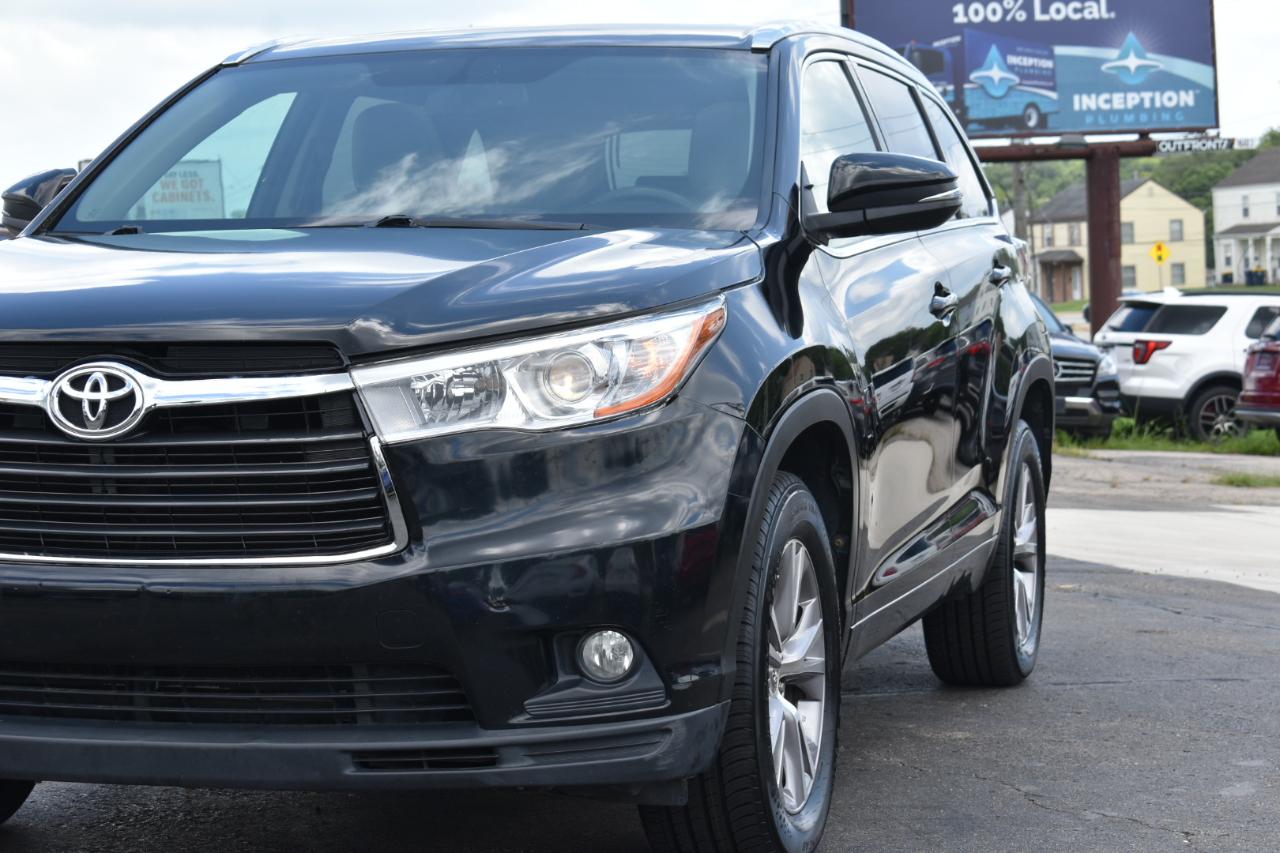 Toyota Highlander XLE FWD V6 2015