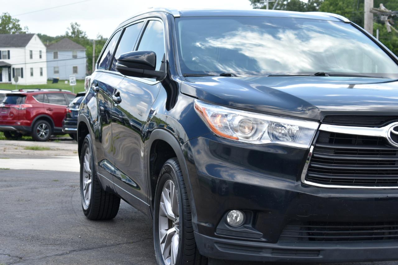 Toyota Highlander XLE FWD V6 2015