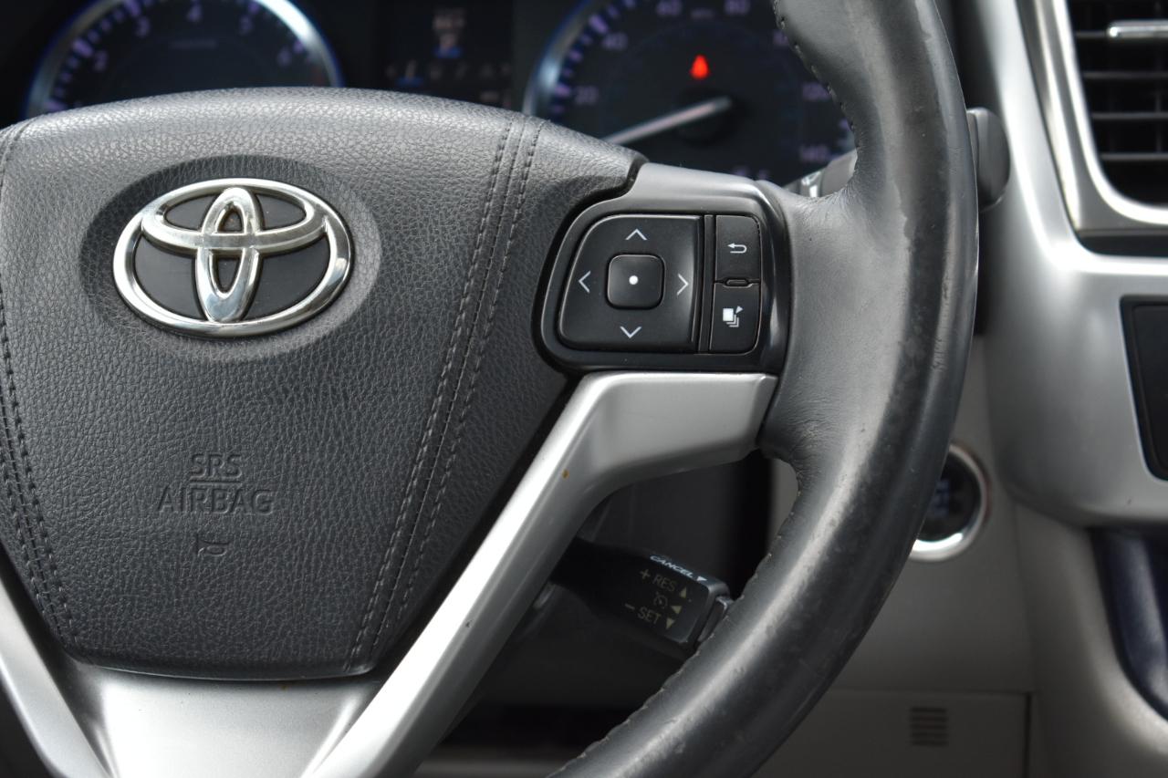 Toyota Highlander XLE FWD V6 2015