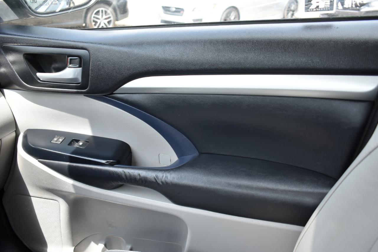 Toyota Highlander XLE FWD V6 2015