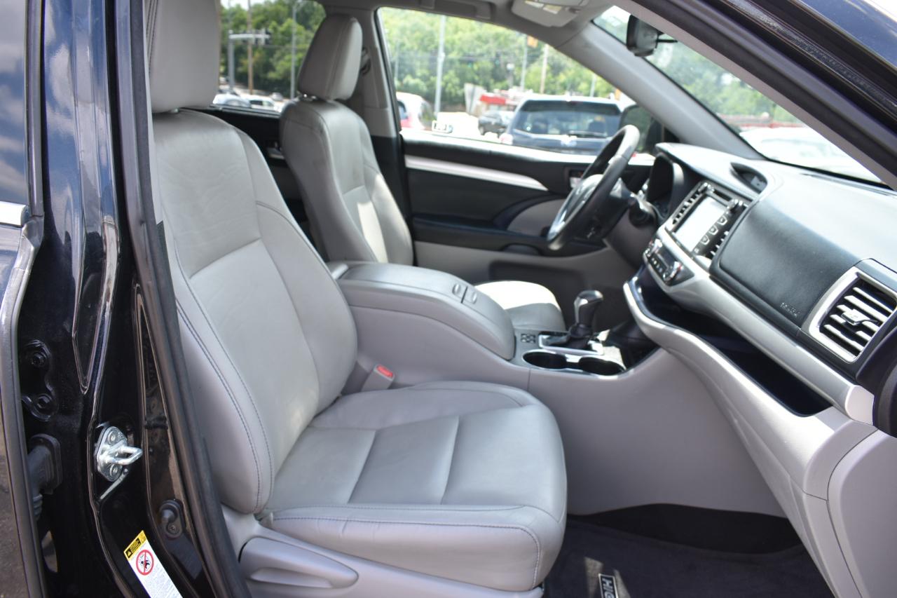 Toyota Highlander XLE FWD V6 2015