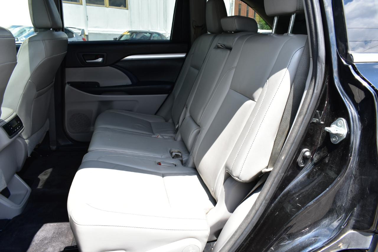 Toyota Highlander XLE FWD V6 2015