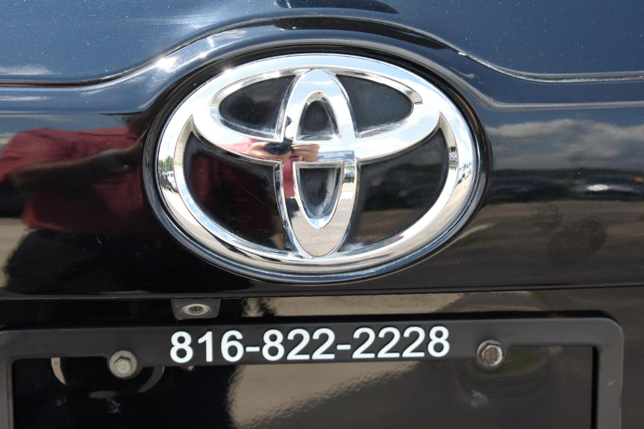 Toyota Highlander XLE FWD V6 2015