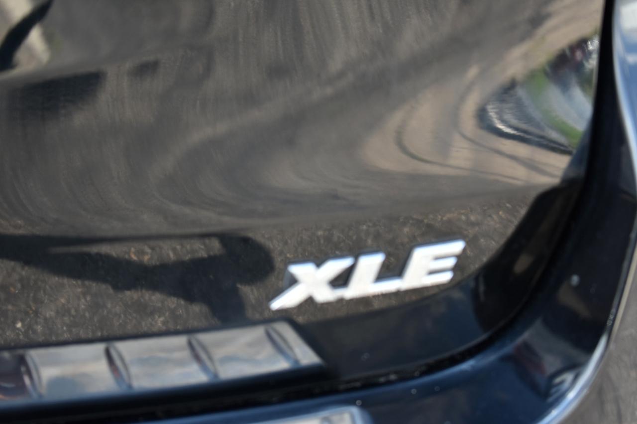 Toyota Highlander XLE FWD V6 2015