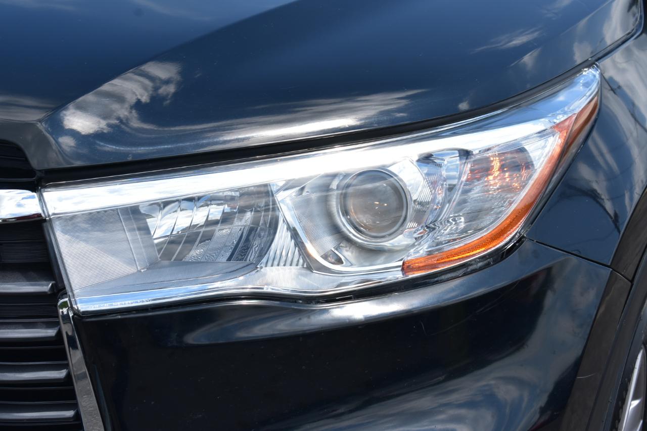 Toyota Highlander XLE FWD V6 2015
