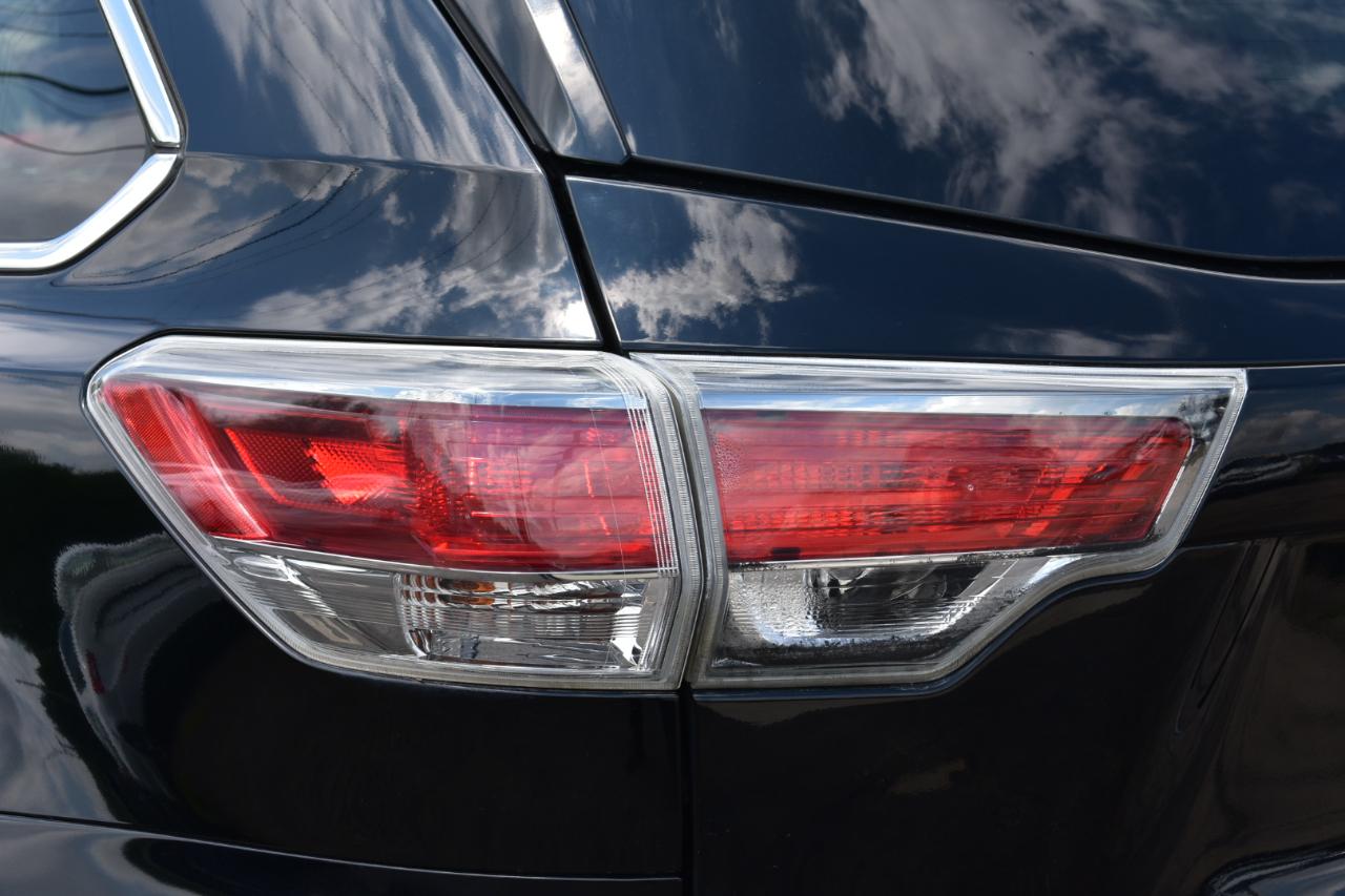 Toyota Highlander XLE FWD V6 2015