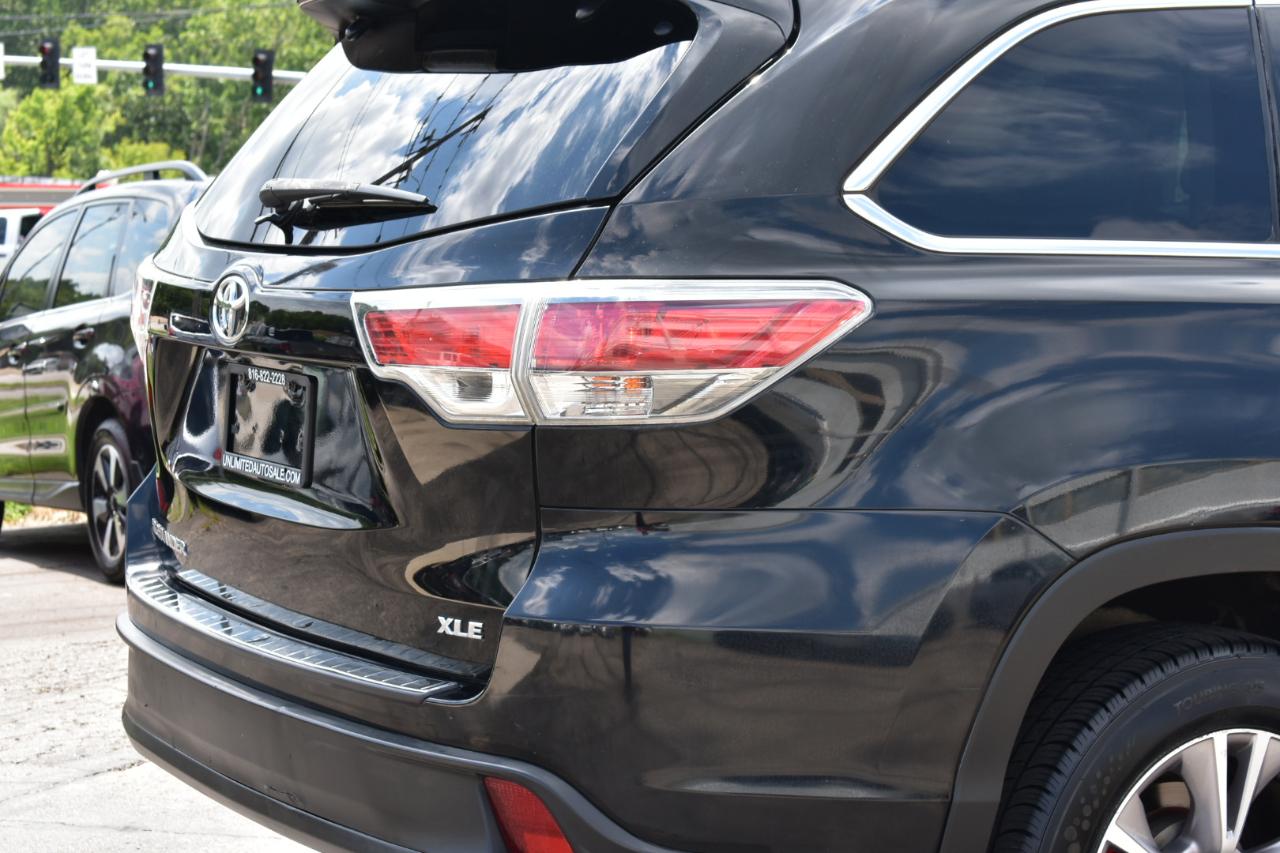 Toyota Highlander XLE FWD V6 2015