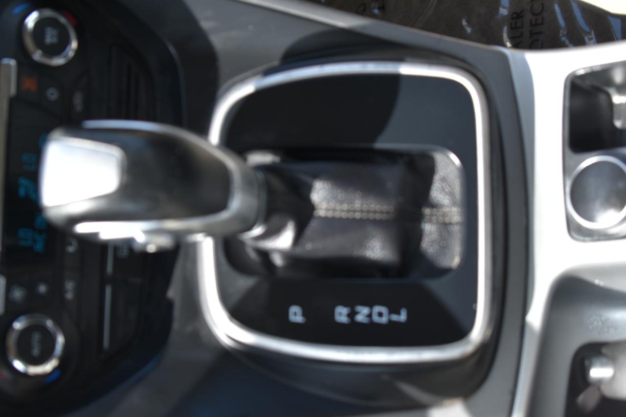 Ford C-Max Hybrid SE 2014