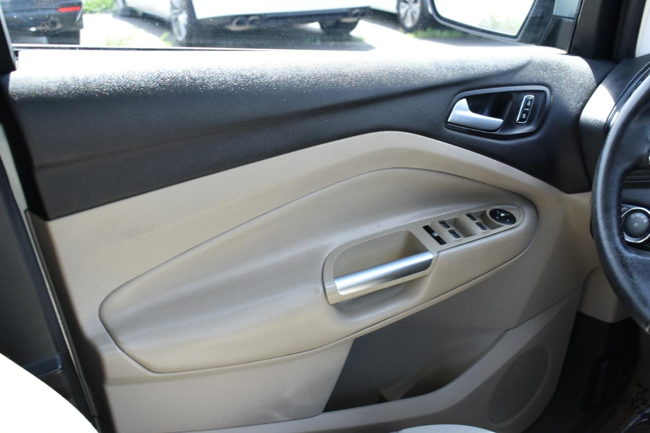 Ford C-Max Hybrid SE 2014