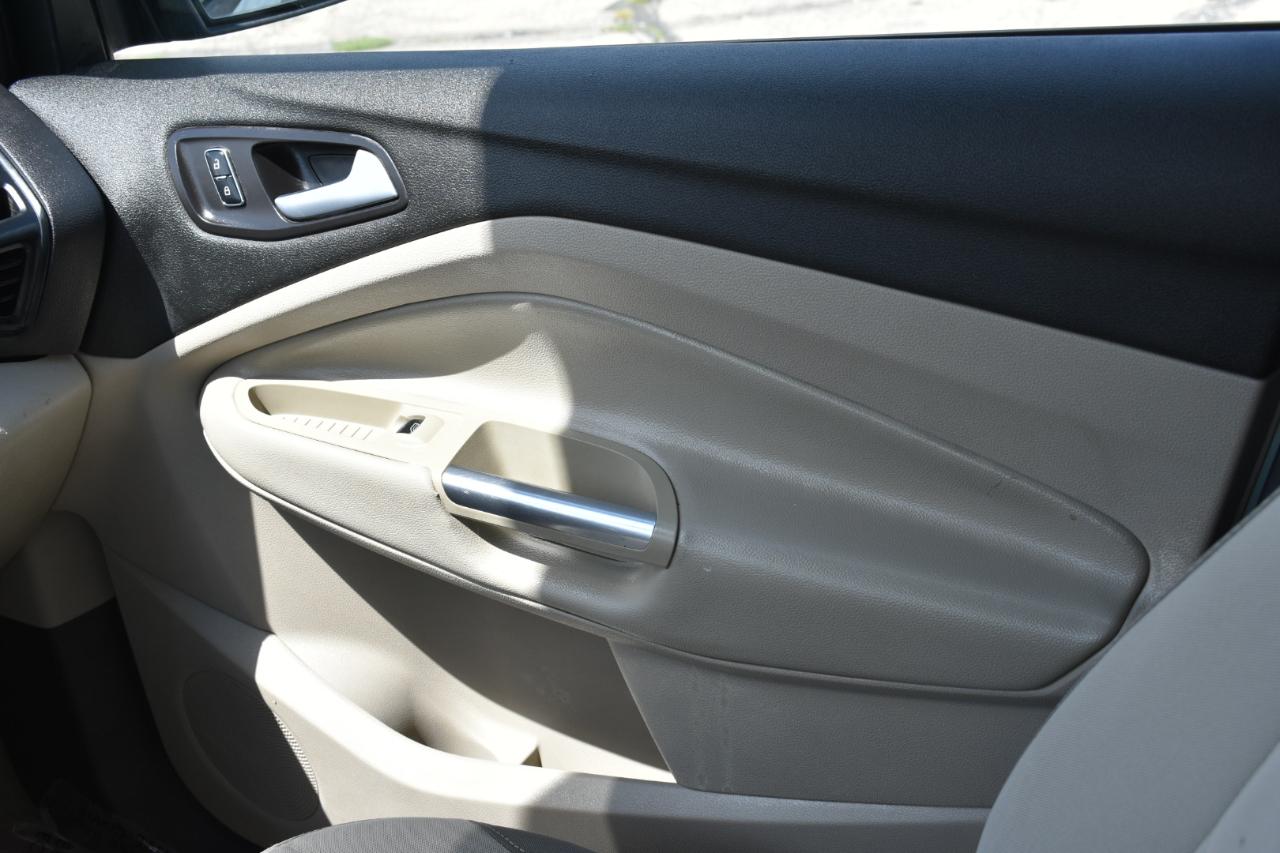 Ford C-Max Hybrid SE 2014