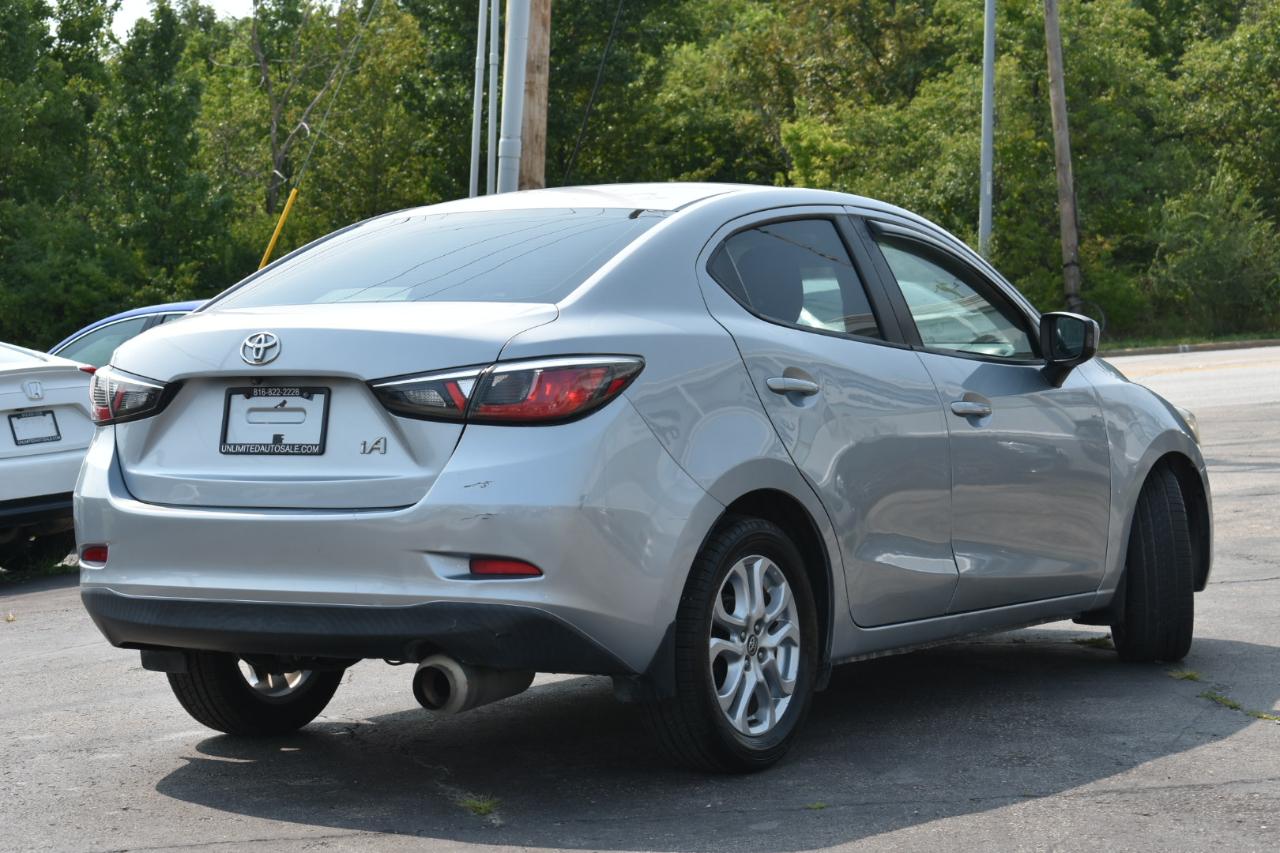 Toyota Yaris iA 6A 2017