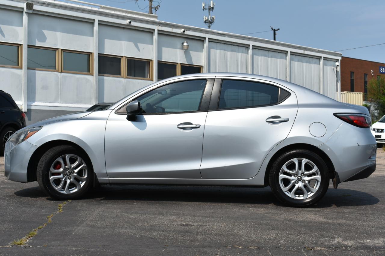 Toyota Yaris iA 6A 2017