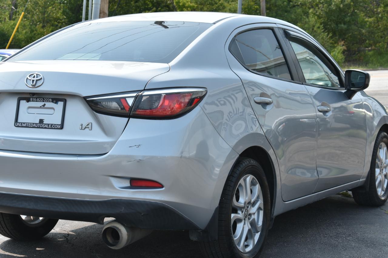 Toyota Yaris iA 6A 2017