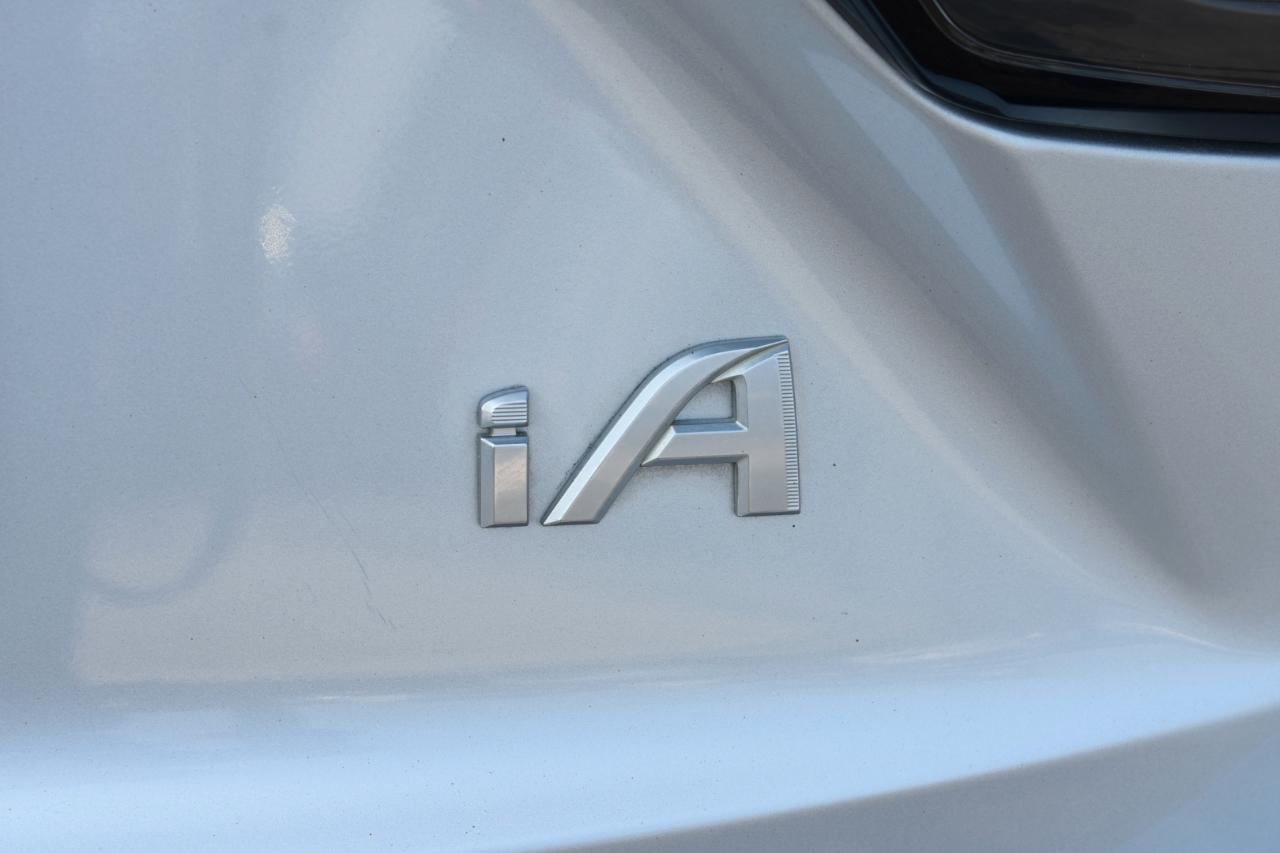 Toyota Yaris iA 6A 2017