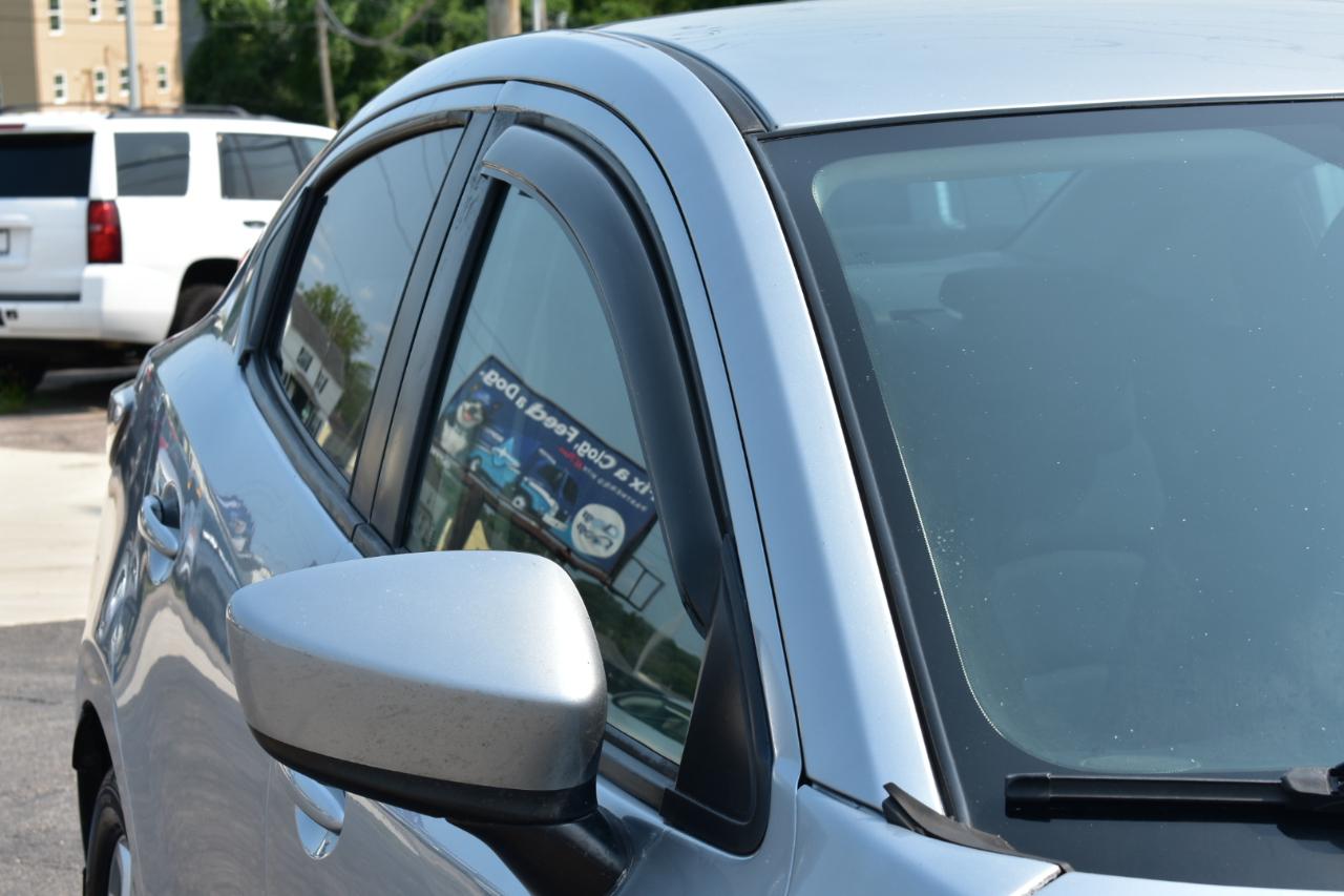 Toyota Yaris iA 6A 2017