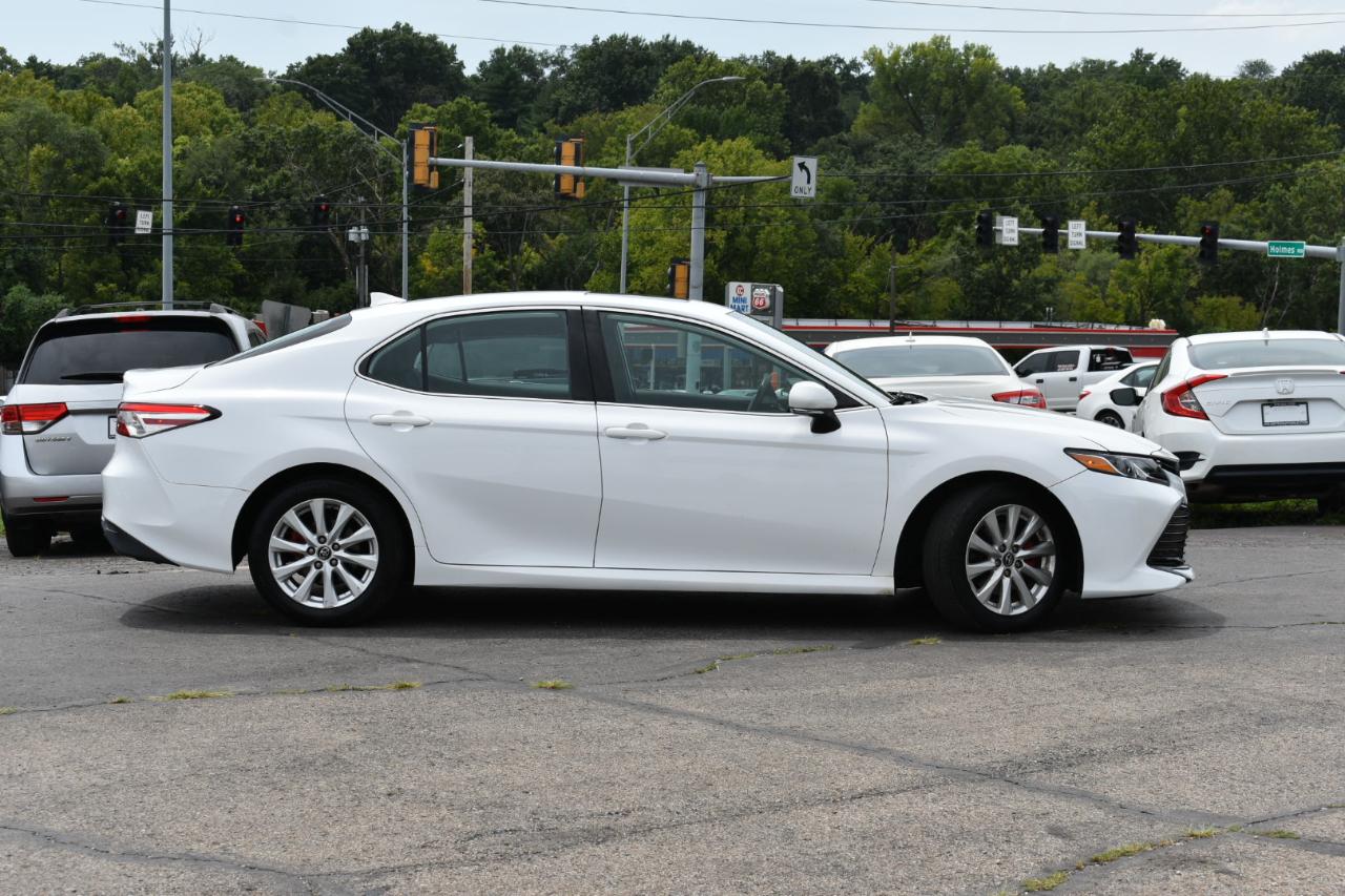 Toyota Camry 4dr Sedan LE Auto 2019