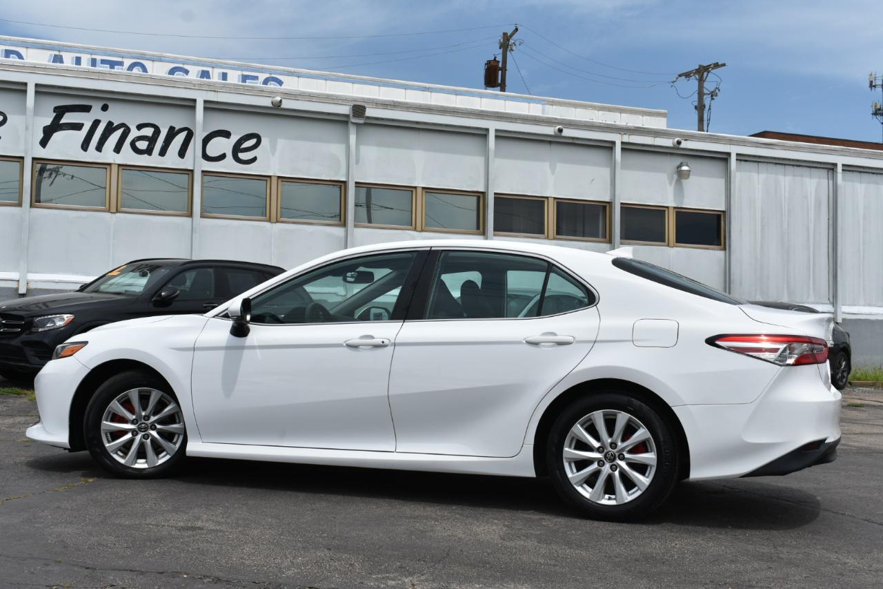 Toyota Camry 4dr Sedan LE Auto 2019