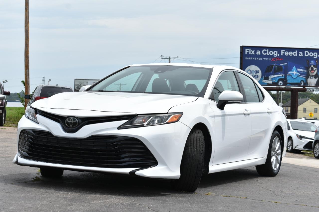 Toyota Camry 4dr Sedan LE Auto 2019