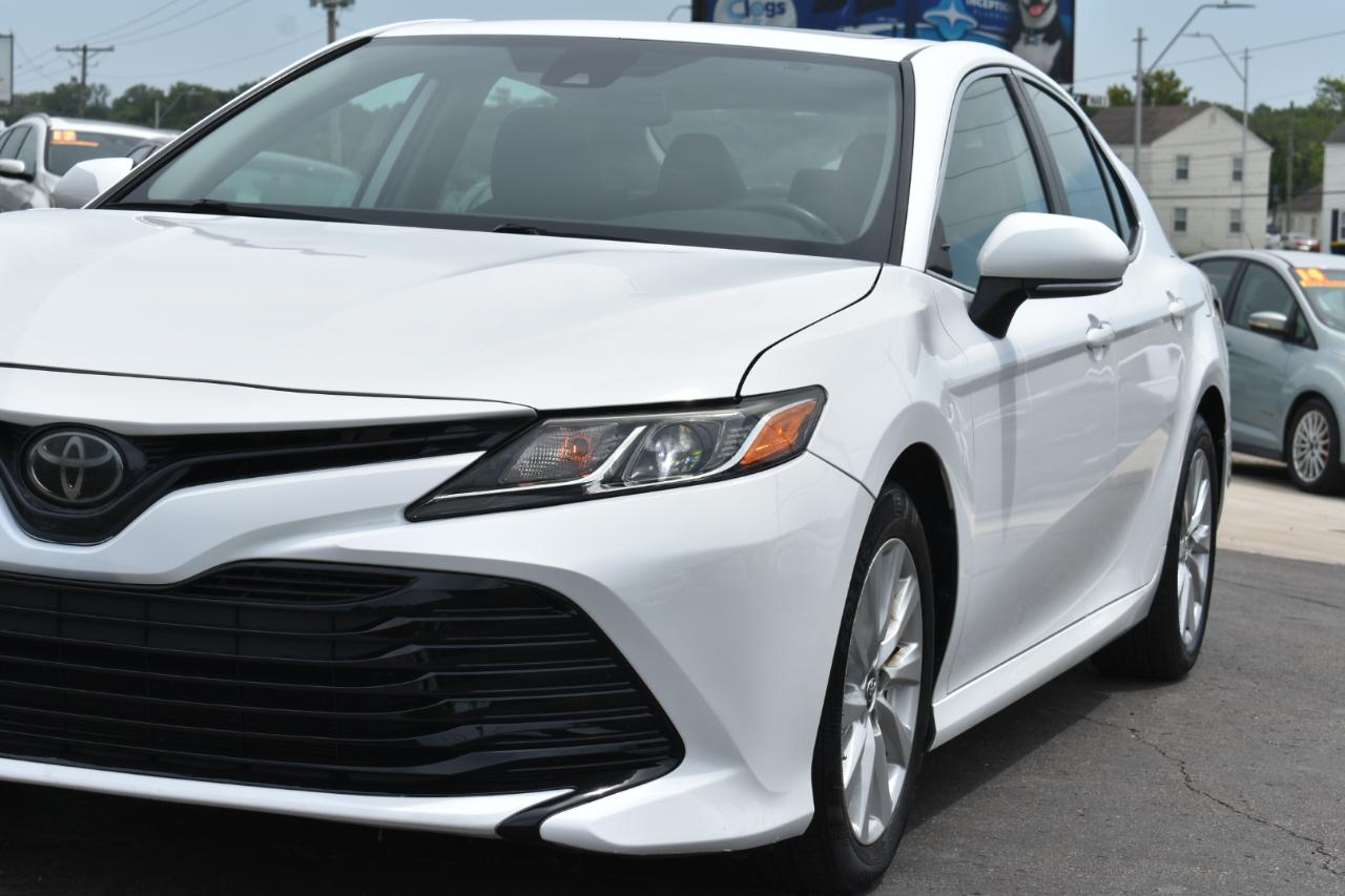 Toyota Camry 4dr Sedan LE Auto 2019