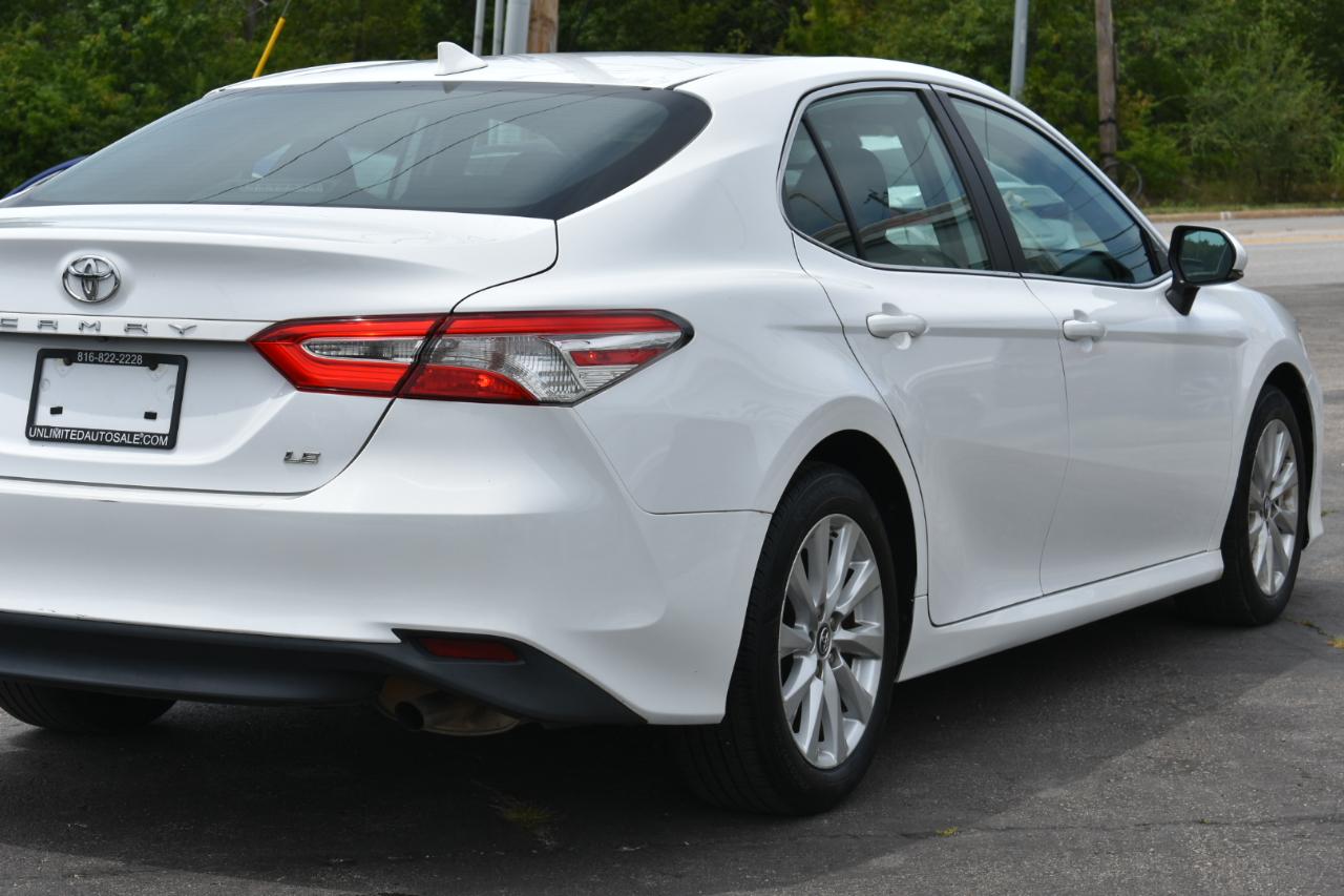Toyota Camry 4dr Sedan LE Auto 2019