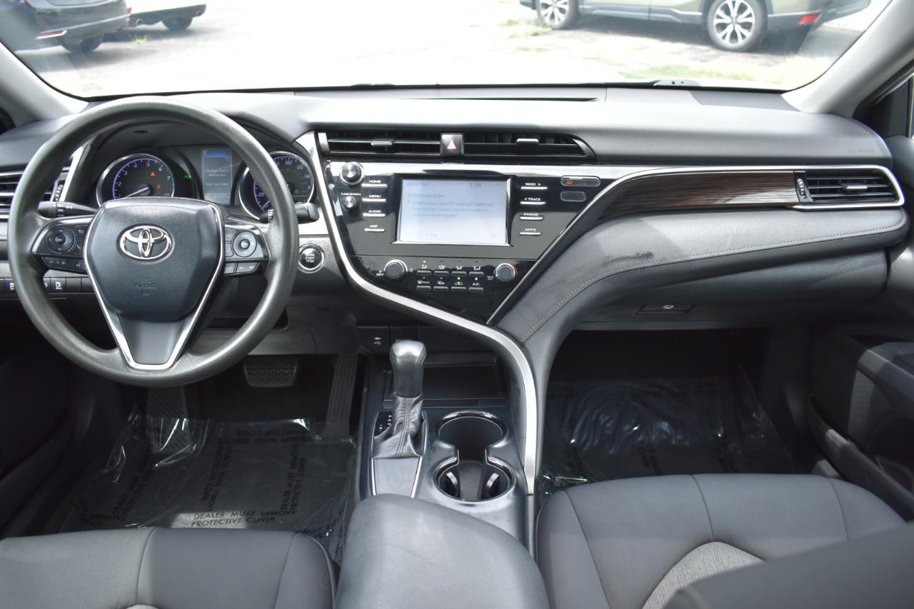 Toyota Camry 4dr Sedan LE Auto 2019