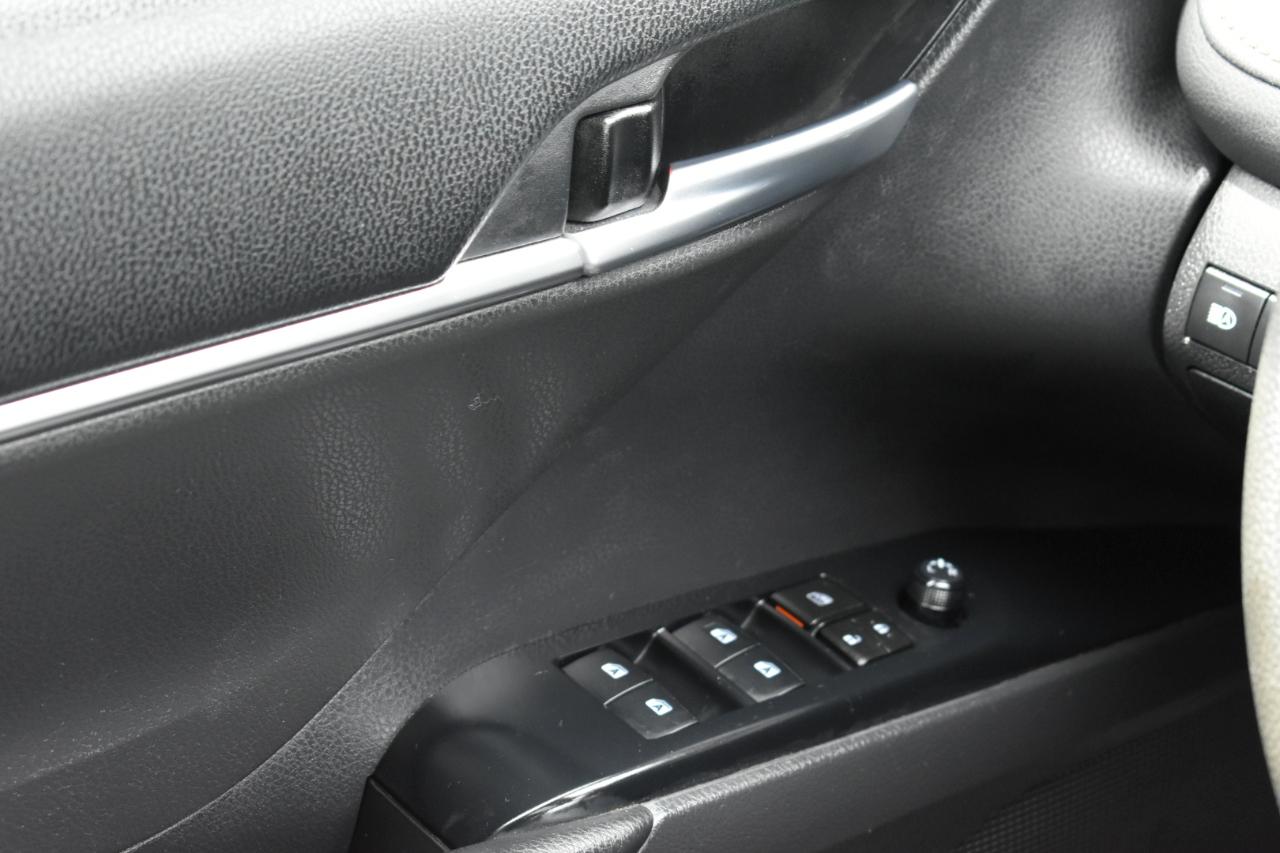 Toyota Camry 4dr Sedan LE Auto 2019