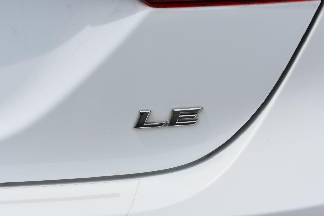 Toyota Camry 4dr Sedan LE Auto 2019