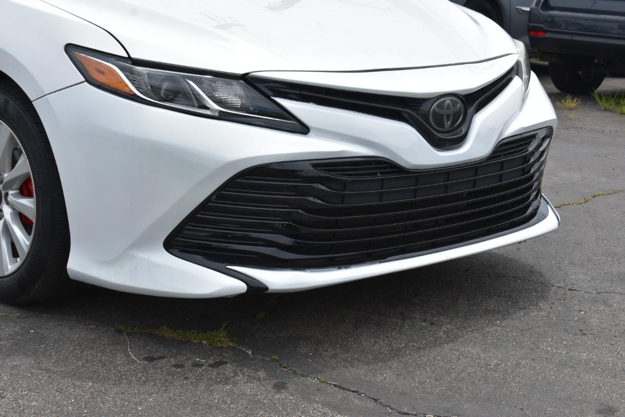 Toyota Camry 4dr Sedan LE Auto 2019
