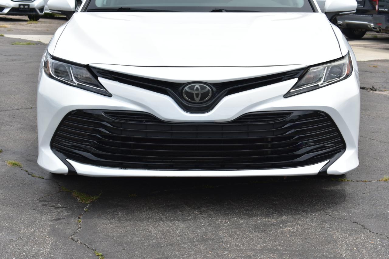 Toyota Camry 4dr Sedan LE Auto 2019