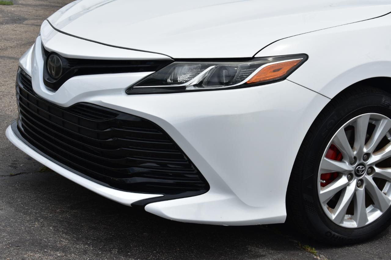 Toyota Camry 4dr Sedan LE Auto 2019