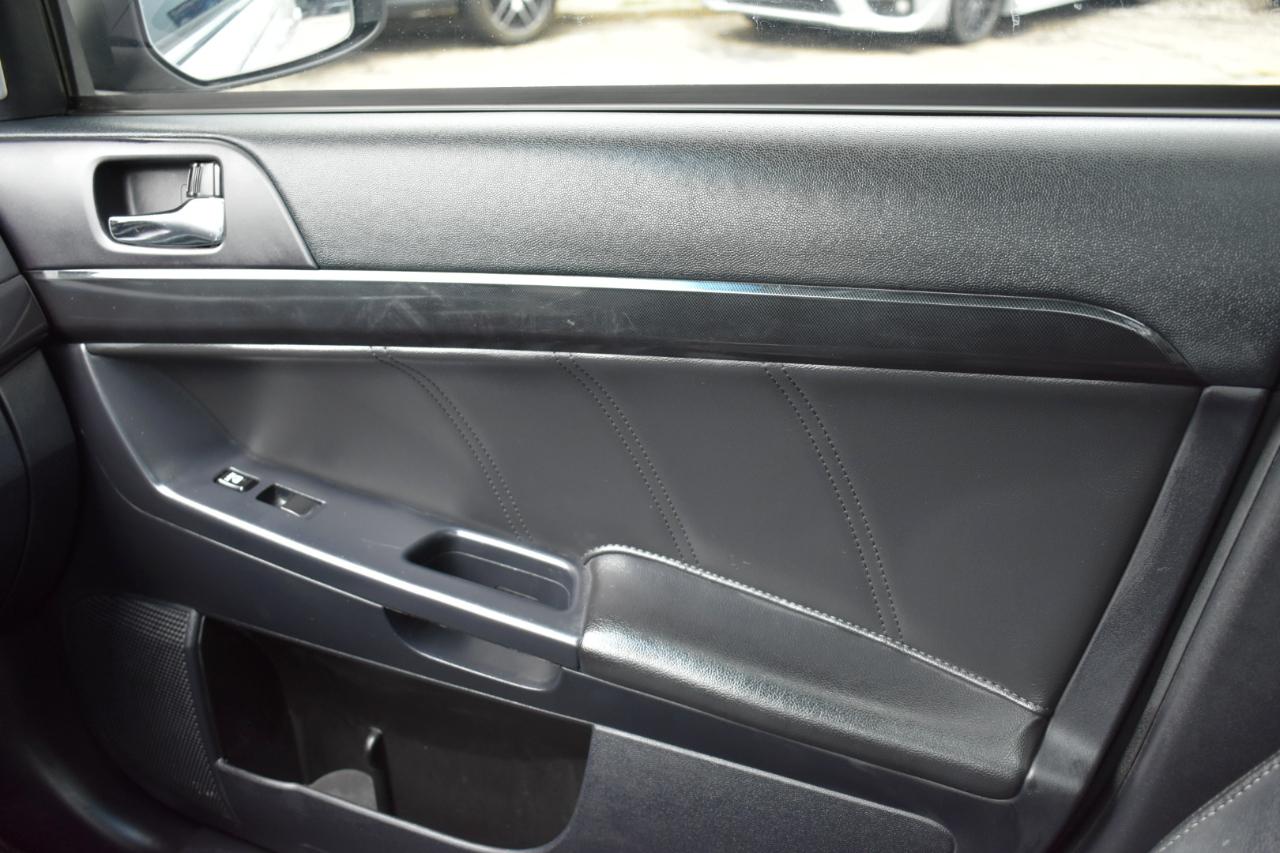 Mitsubishi Lancer SEL 4D Sedan AWD 2017